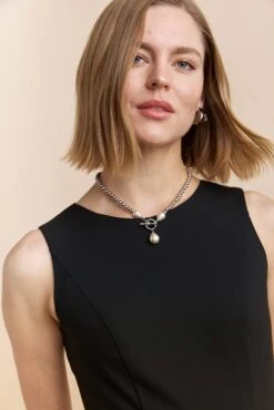 Necklace With Pearl Pendant