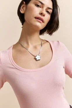 Flower Pendant Necklace