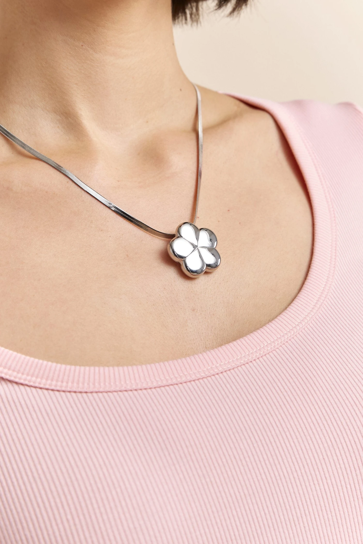 Flower Pendant Necklace - Image 2