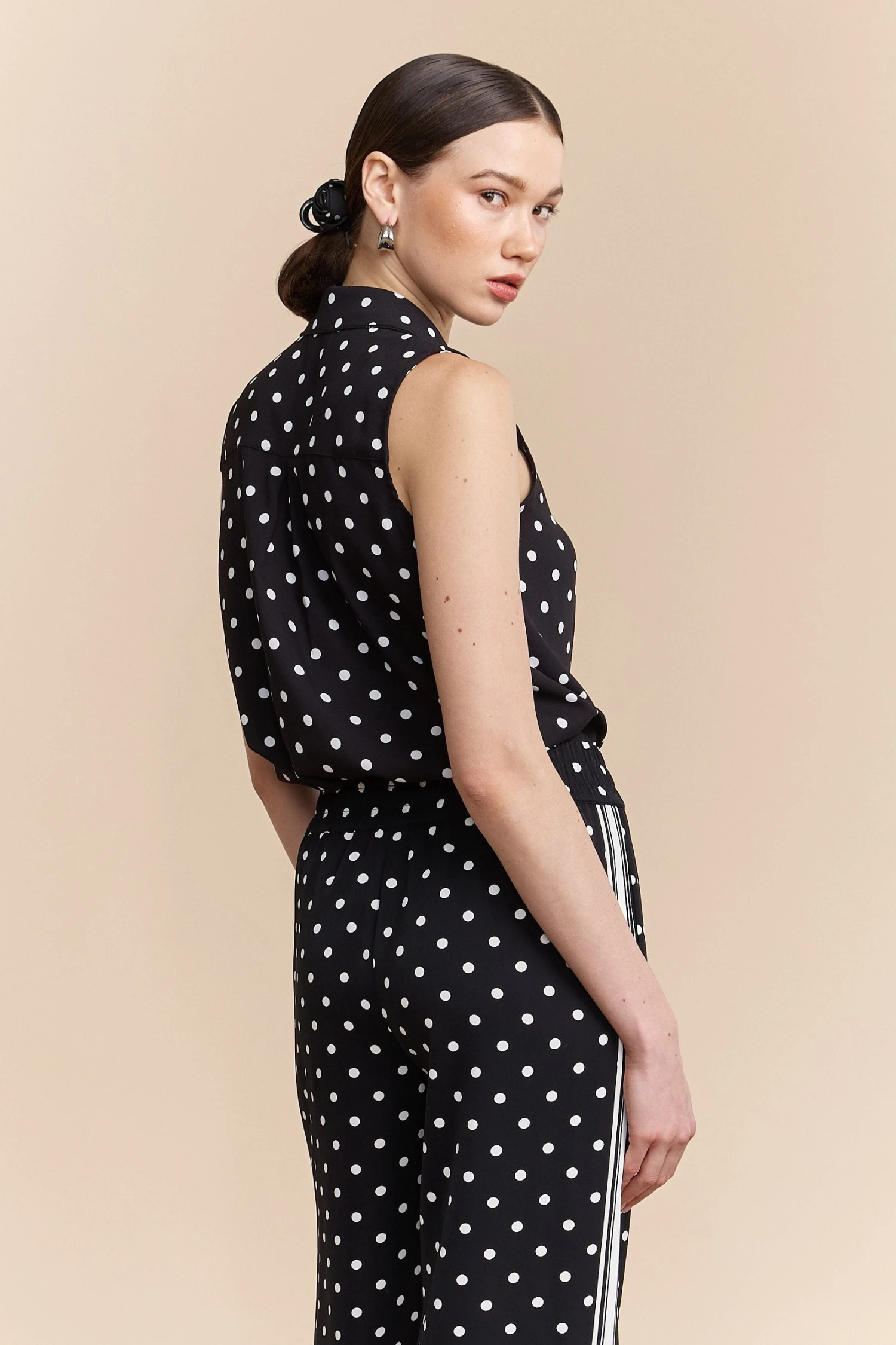 Polka Dots Sleeveless Top With Draped Front - Image 3