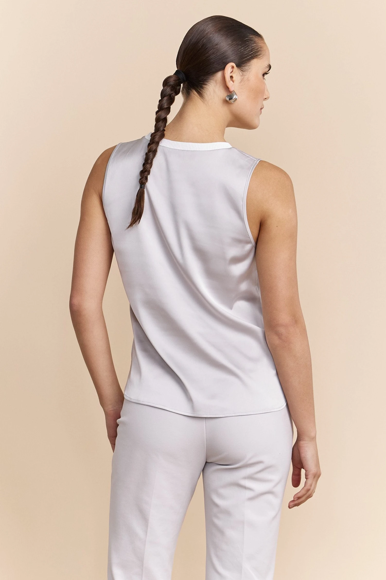 Sleeveless Top With Rib Detail - Image 4