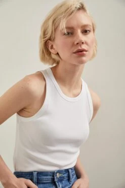 Ribbed Sleeveless Top