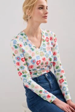 Printed Long Sleeve V-neck T-shirt