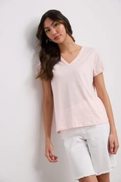 Essential V Neck T-shirt