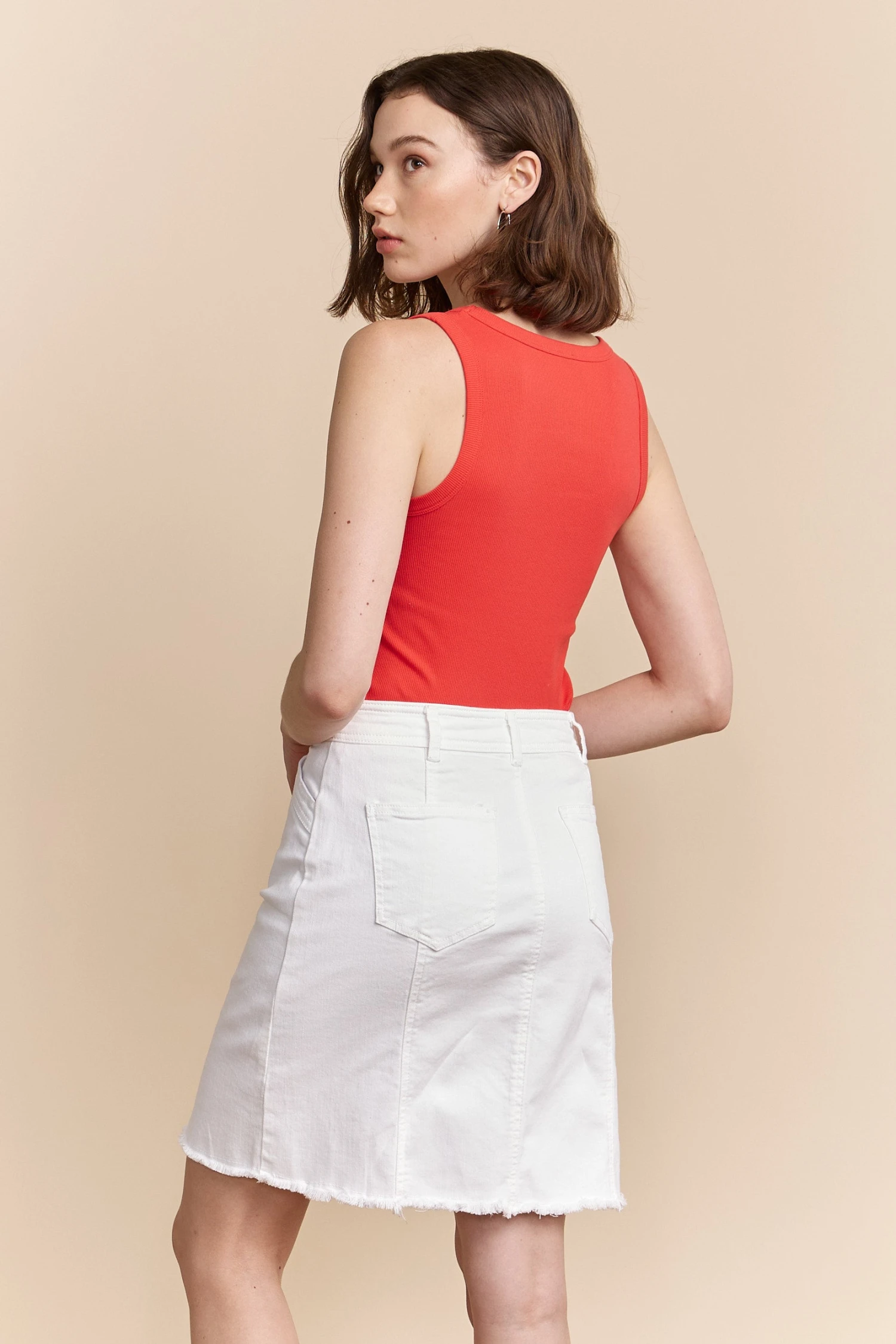 Ribbed Tank Top With Scoop Neck - Image 7