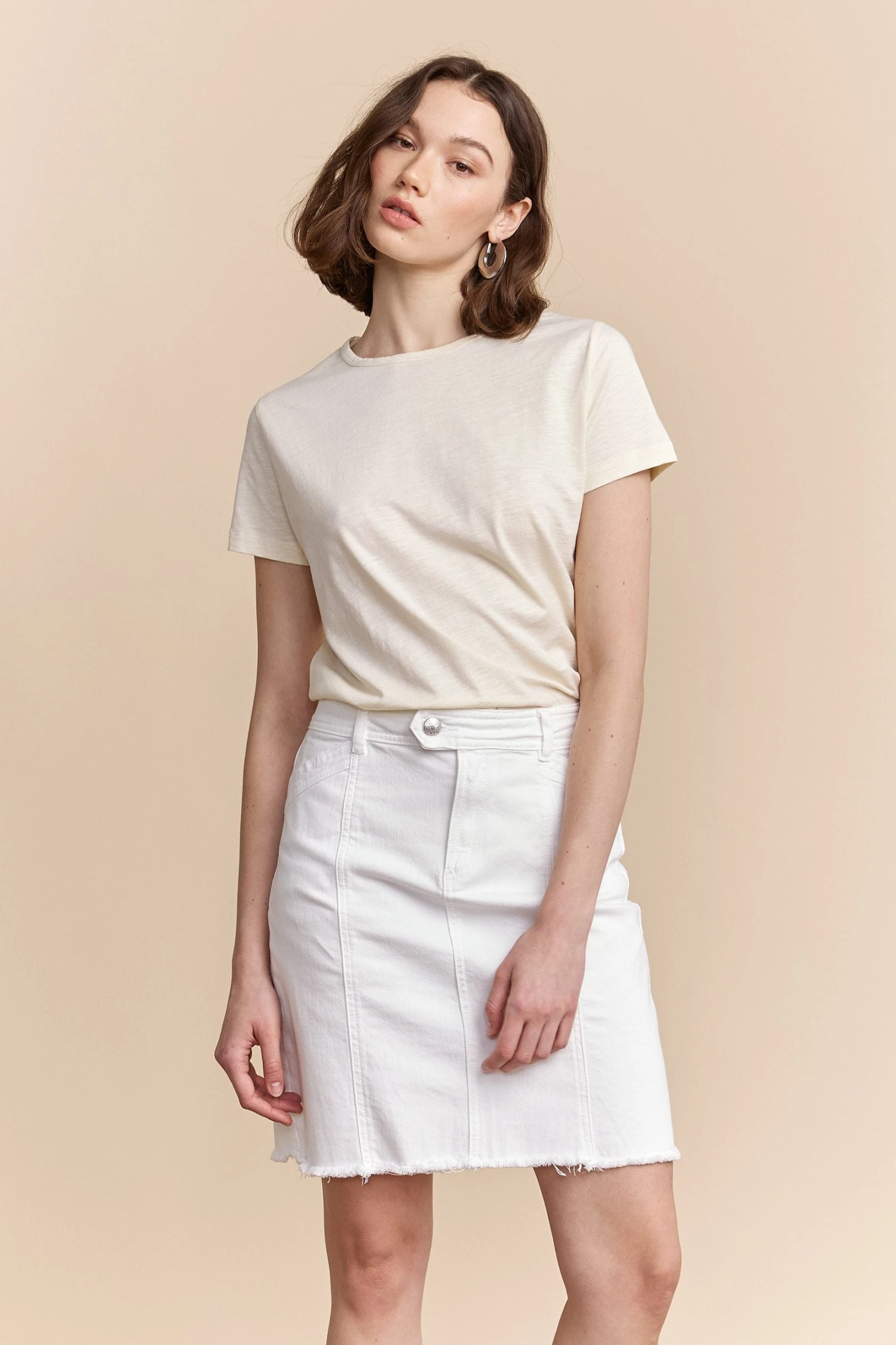 Basic Crew Neck T-shirt - Image 2