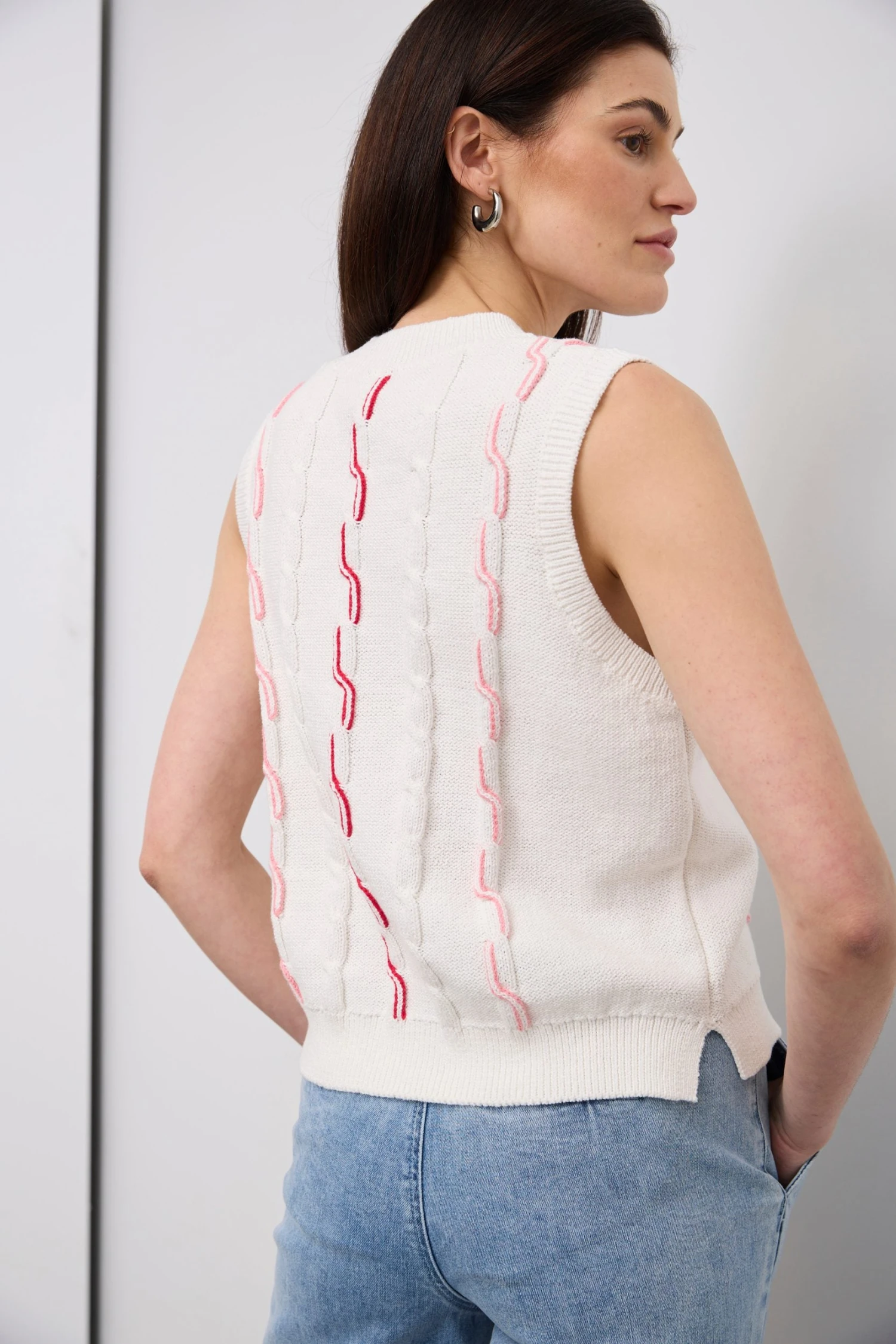 Two Tone V Neck Cable Sweater - Image 2