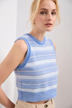 Cropped Sleeveless Jacquard Sweater