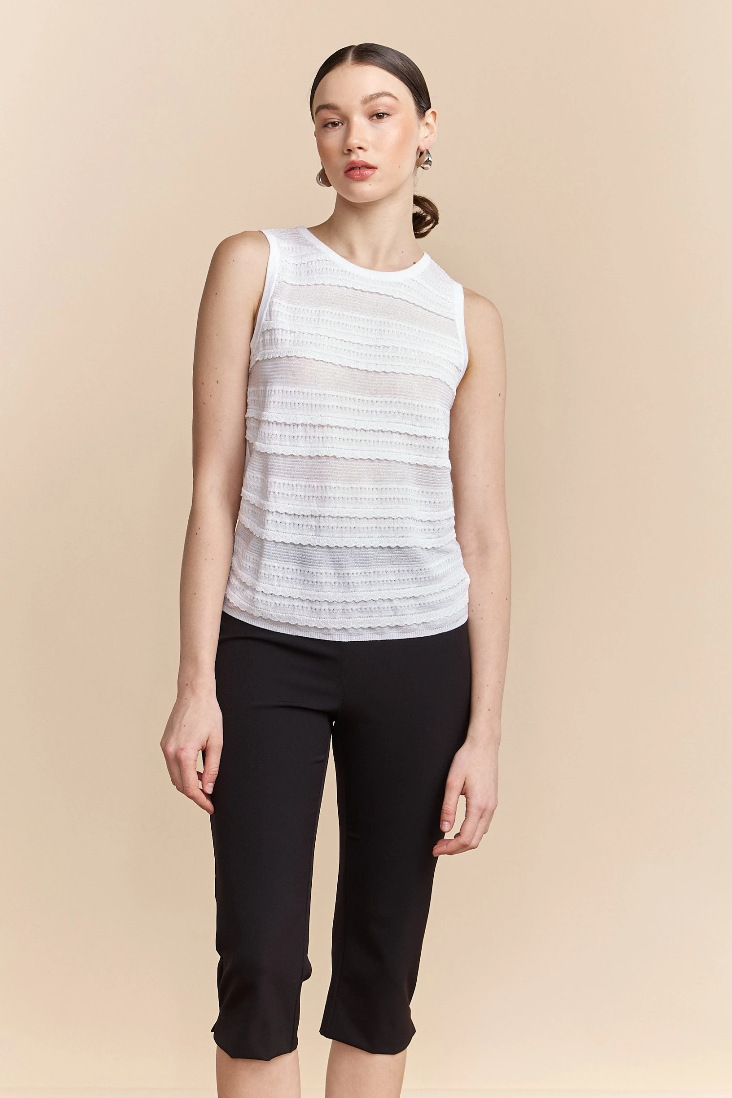 Fine Yarn Sleeveless Sweater - Image 2