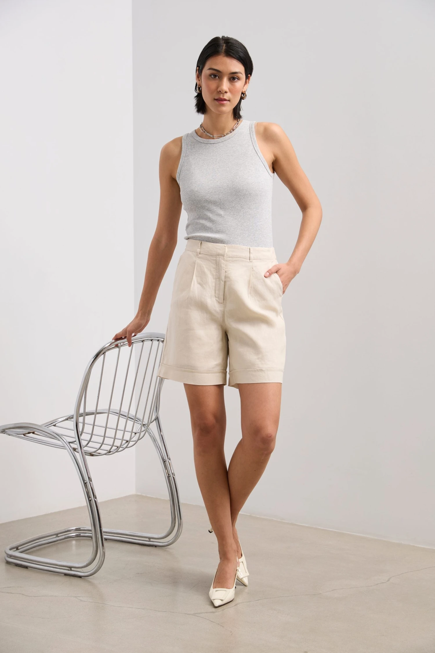 Linen Short With Elastic Back