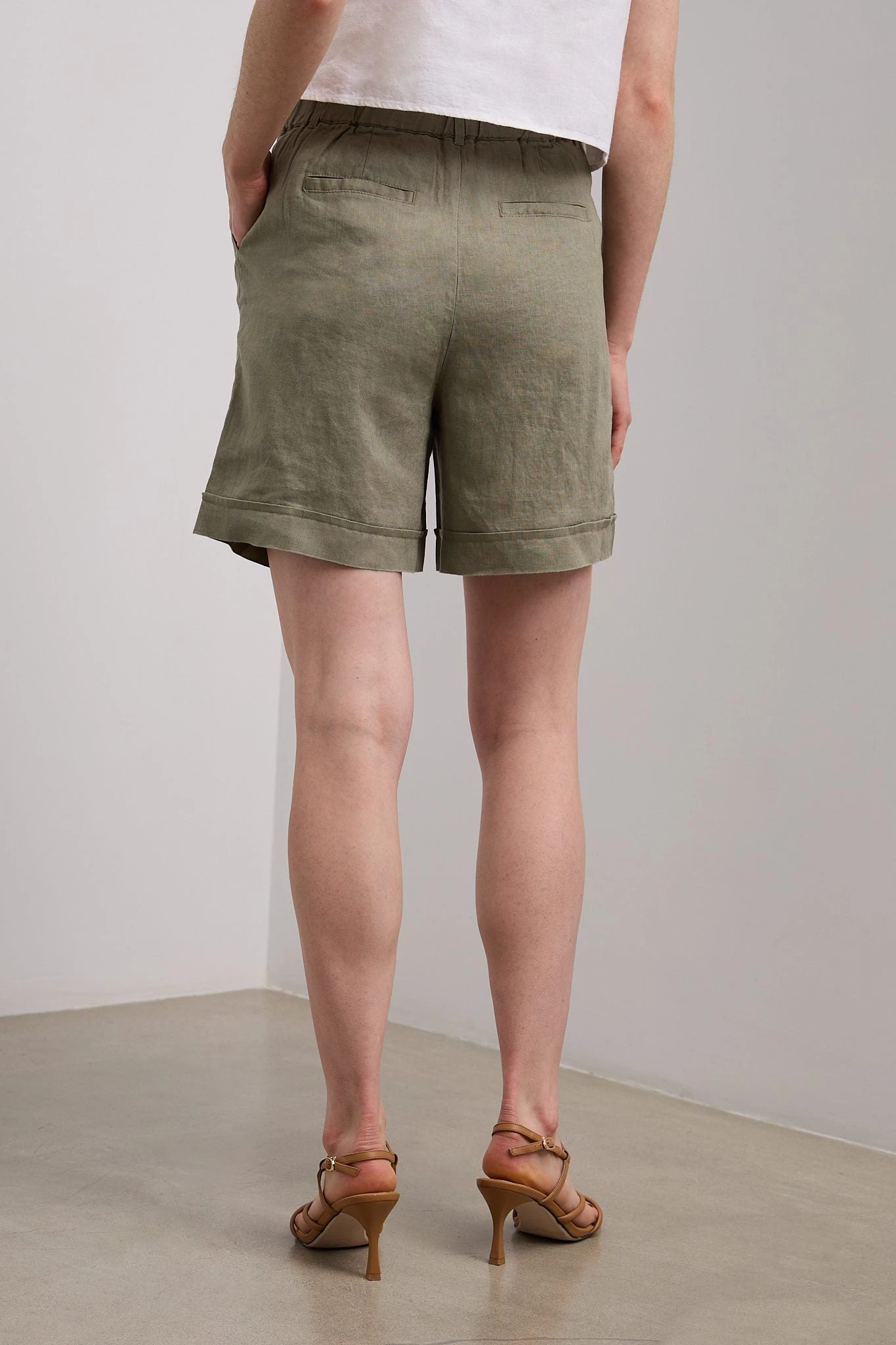 Linen Short With Elastic Back - Image 9