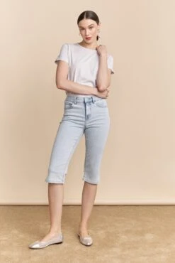 Push Up Capri Jean With Slit