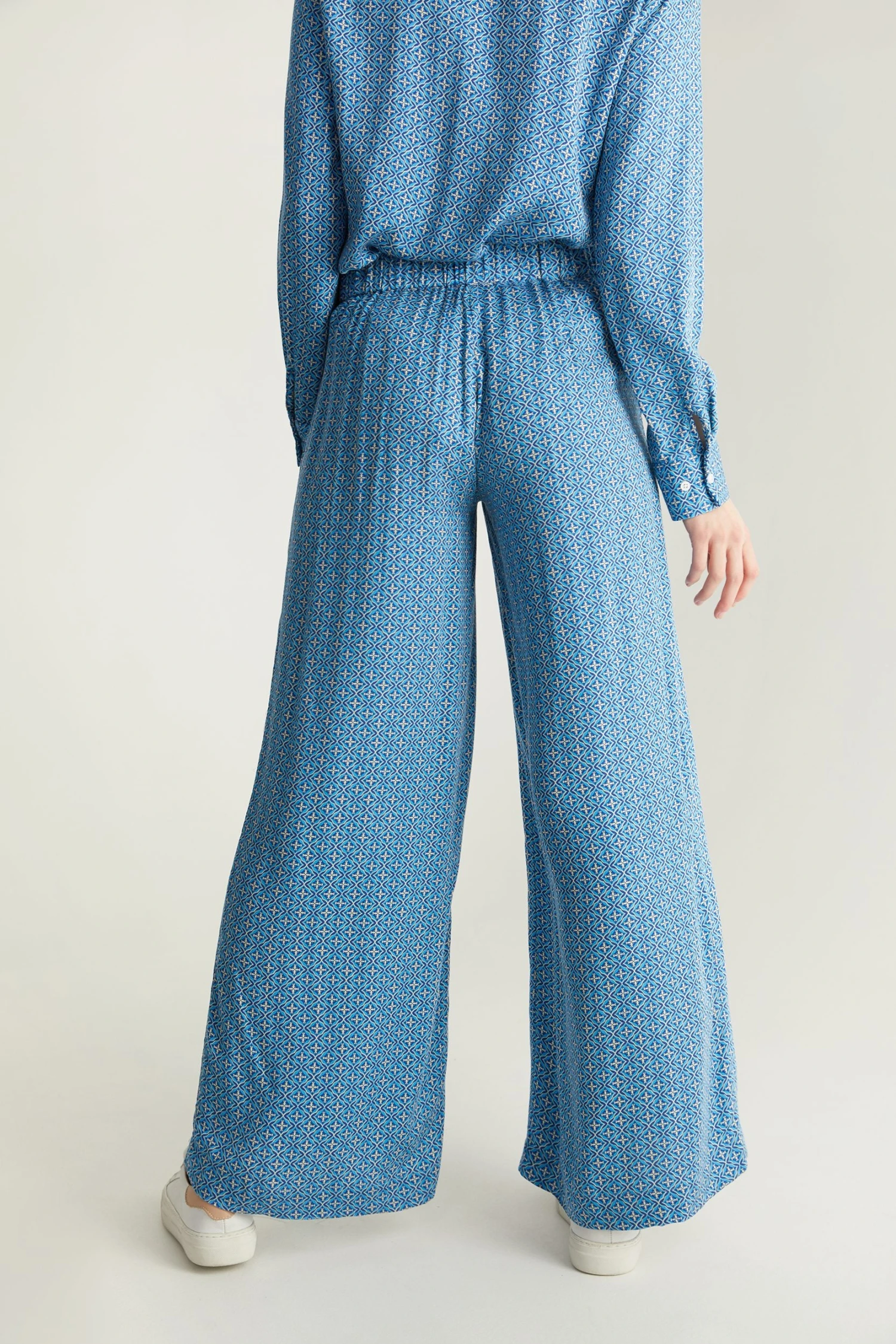 Printed Wide Leg Fluid Pant - Image 3