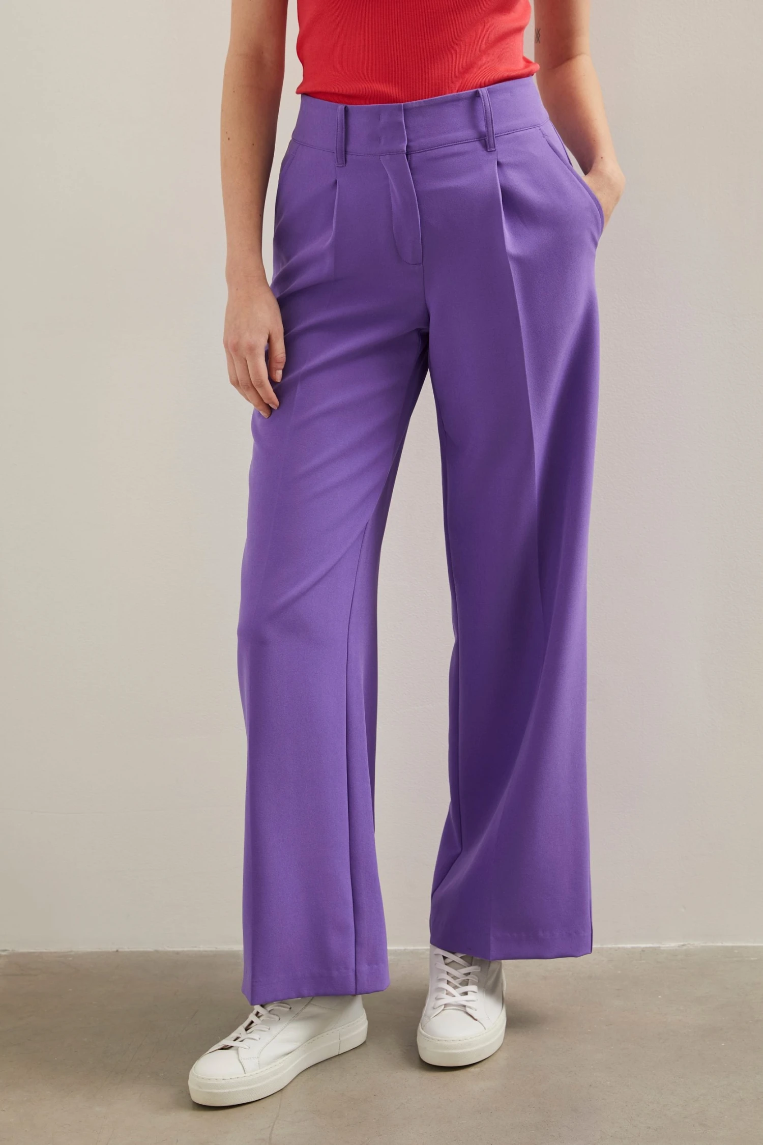 Wide Leg Fluid Pant With Pleat - Image 3