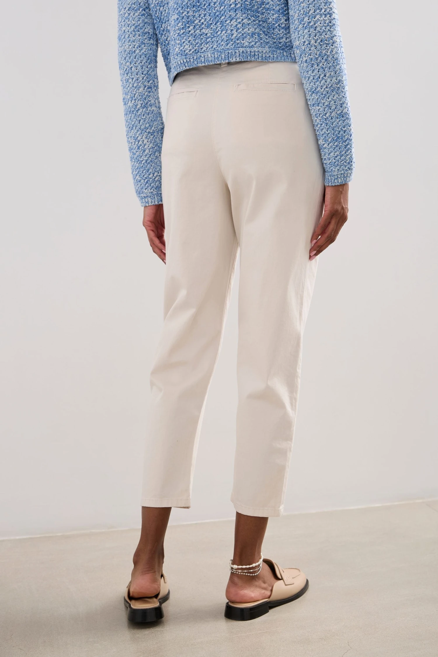 Casual Cropped Pants With Pleats - Image 7