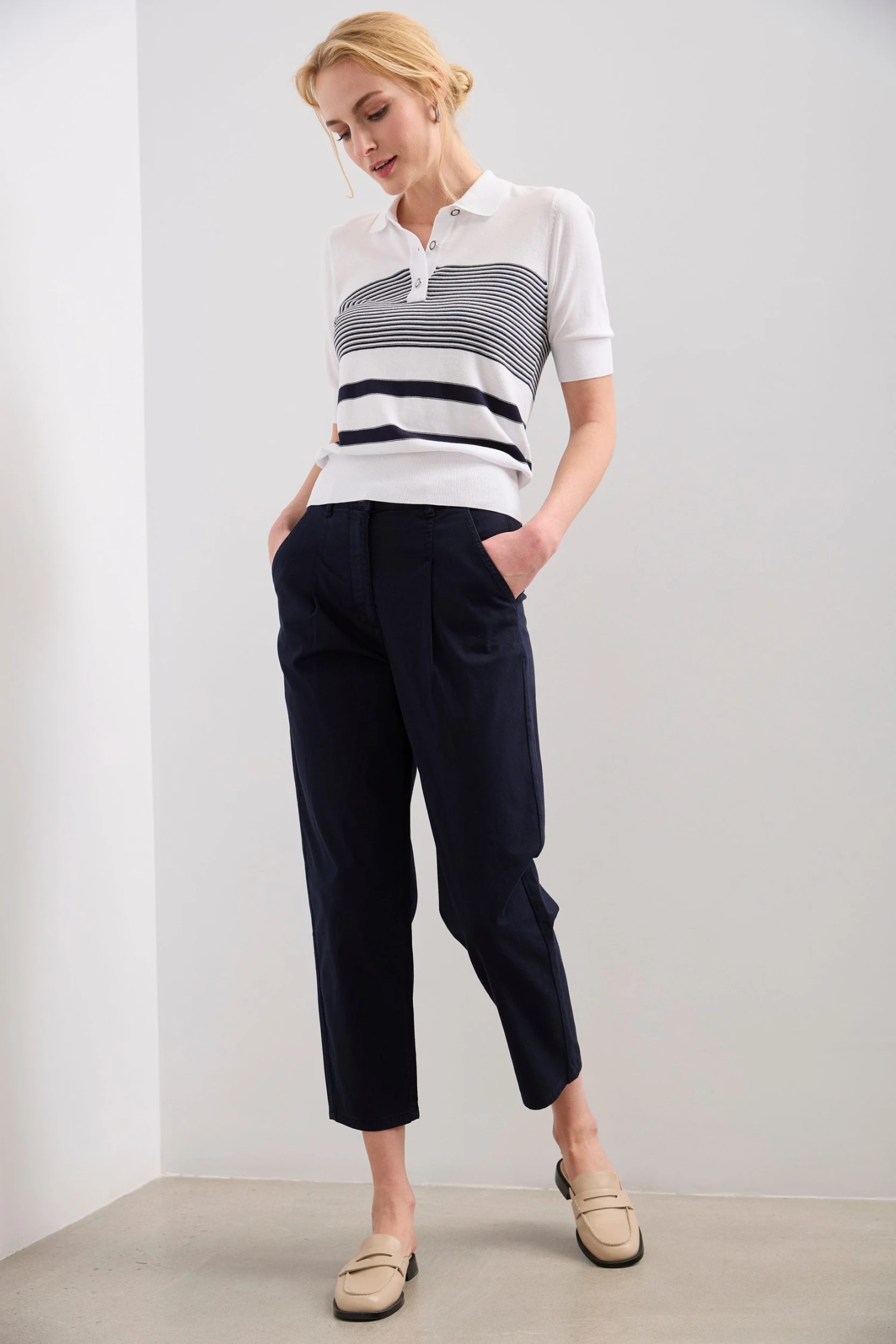Casual Cropped Pants With Pleats