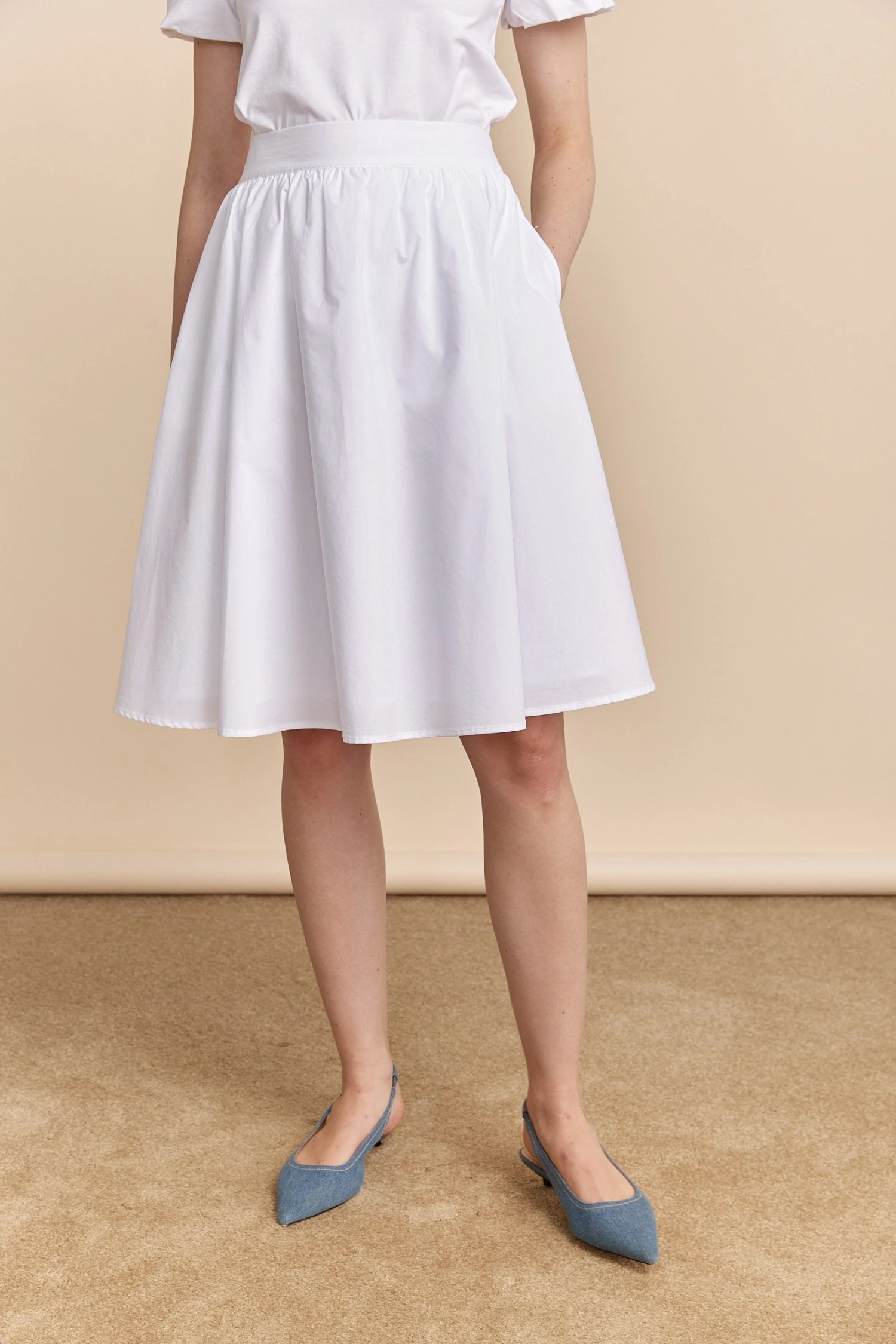 Skirt With Elastic Waist - Image 3