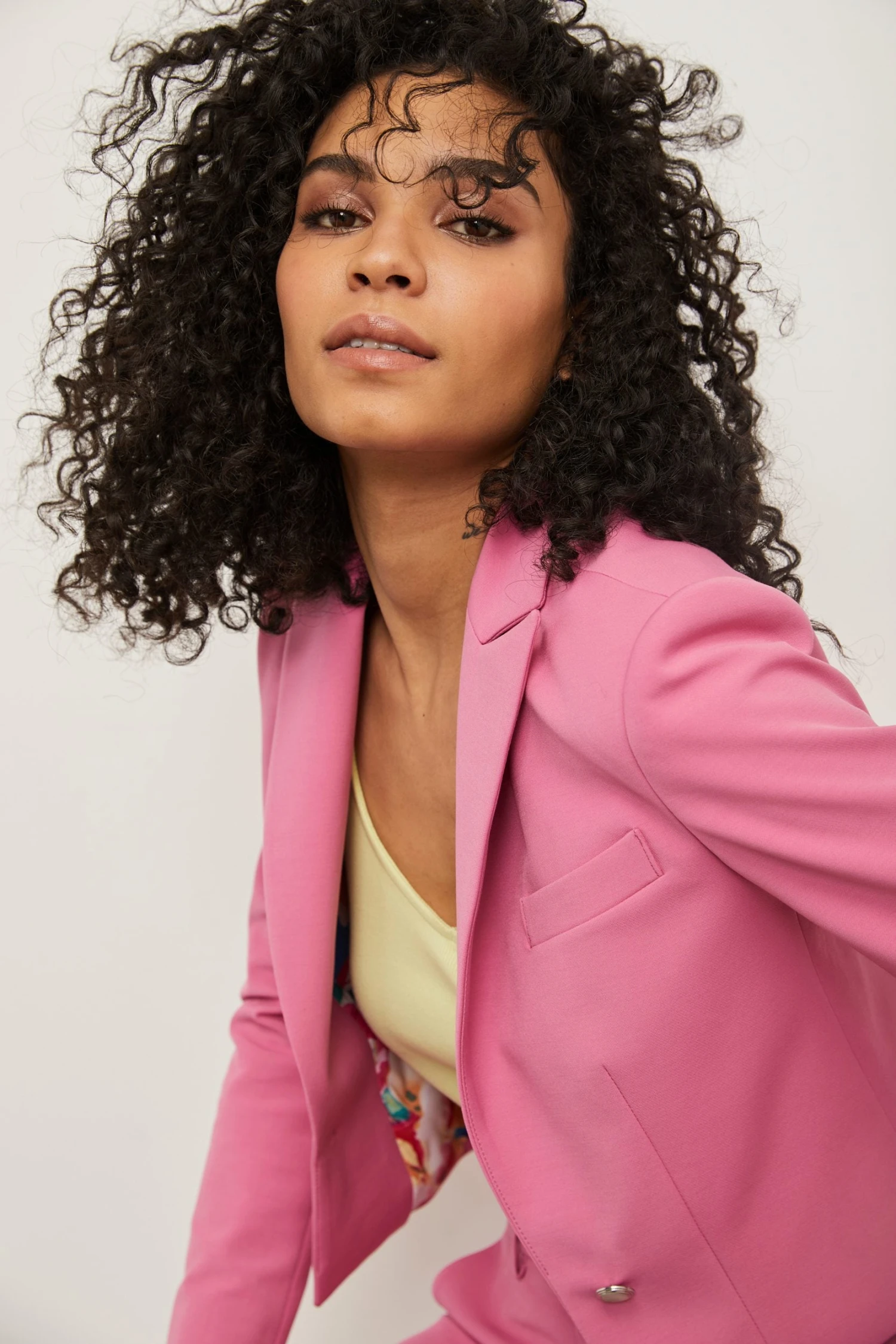 Cropped Blazer With Tab - Image 4