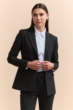 Basic Fitted Blazer