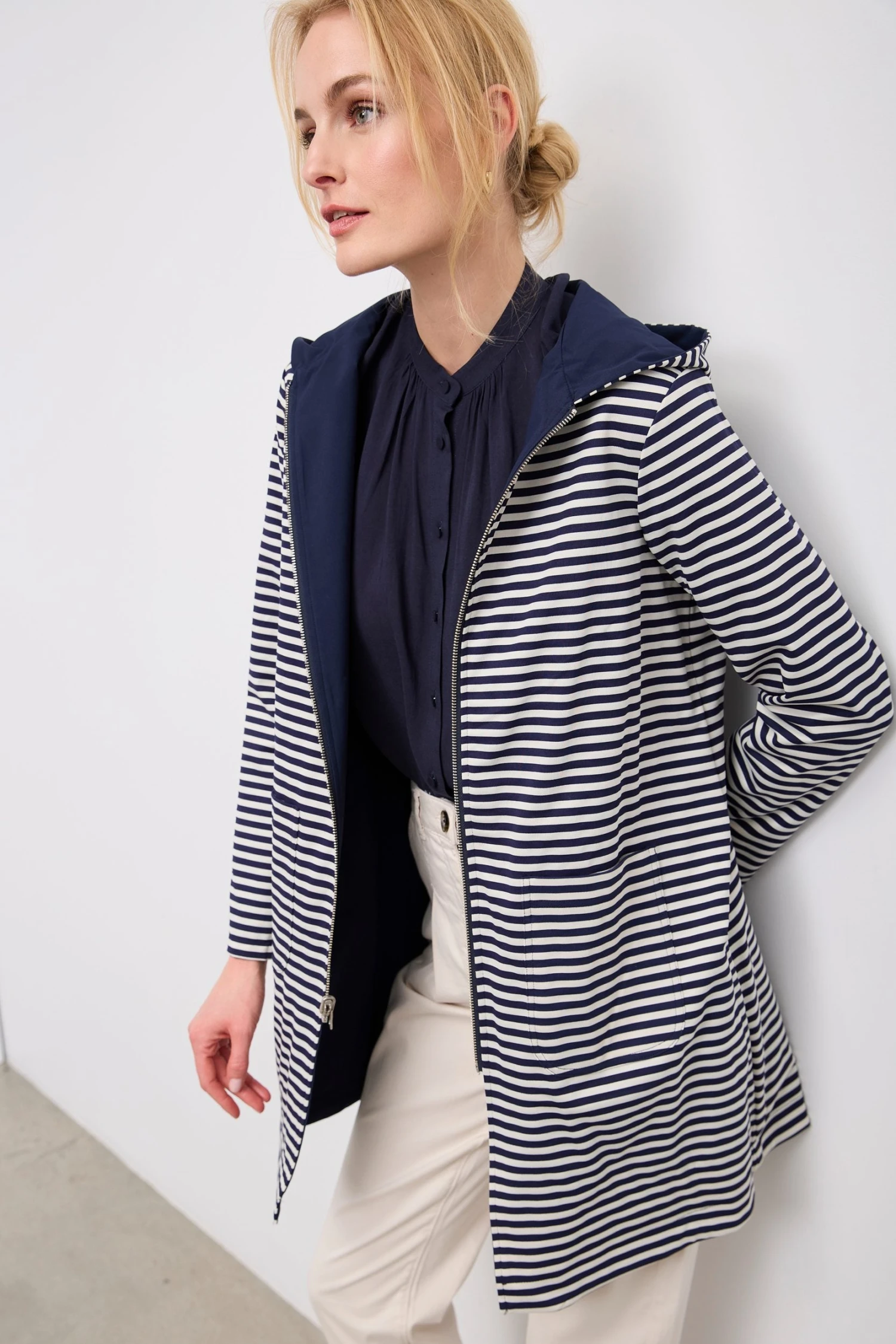 Long Reversible Coat With Hood - Image 4