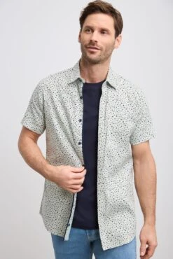 Extra-fitted Flower Printed Shirt