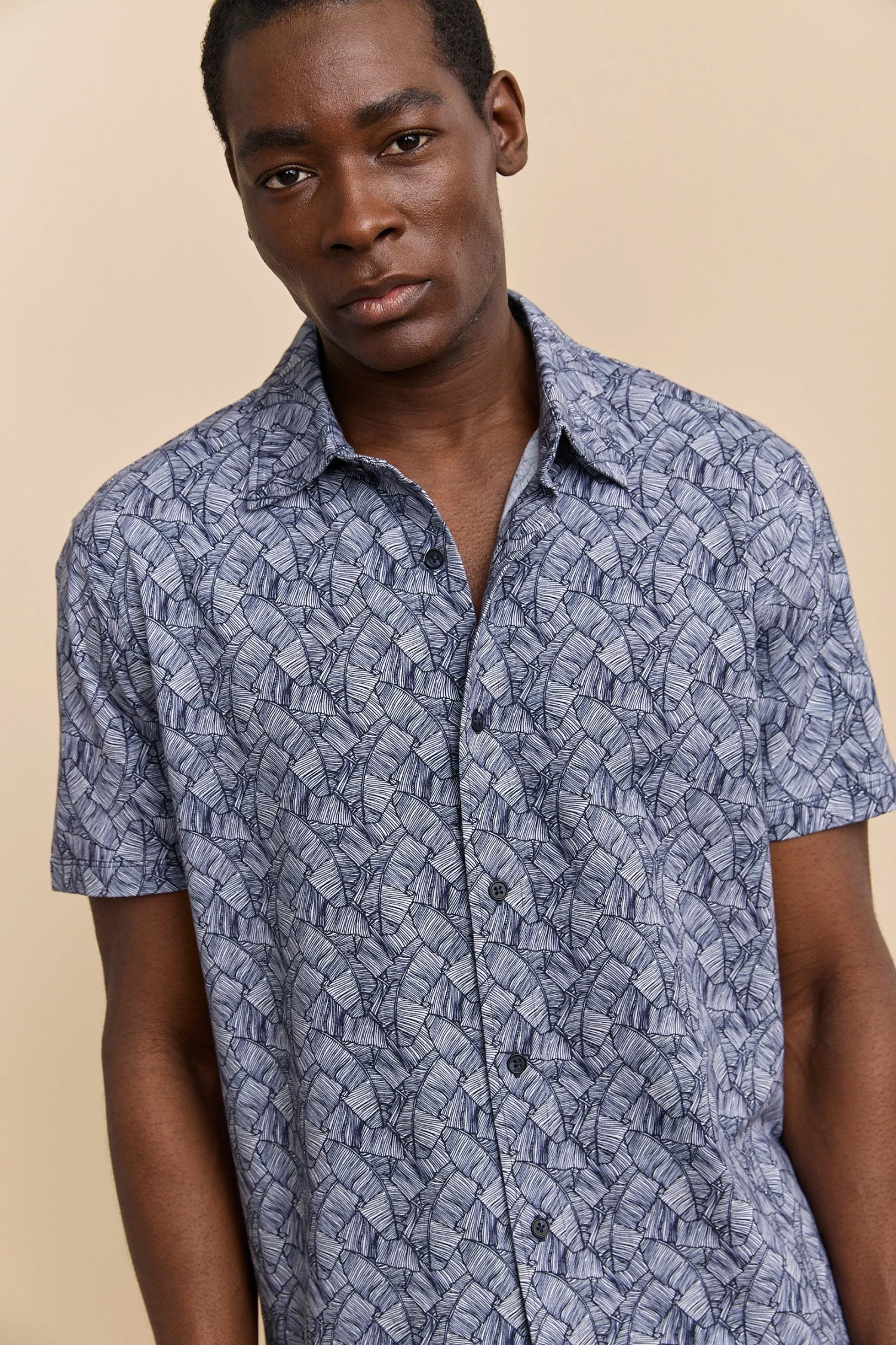 Tropical Leaves Print Shirt - Image 3