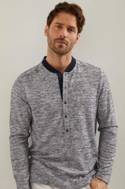 T-shirt With Rib Collar