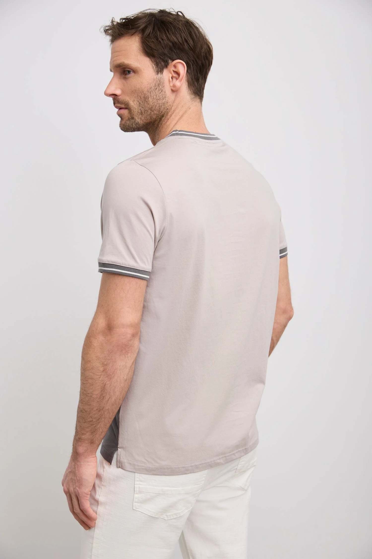 Color Block T-shirt - Image 3