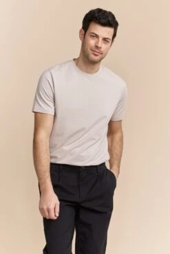 T-shirt With Prints On The Back