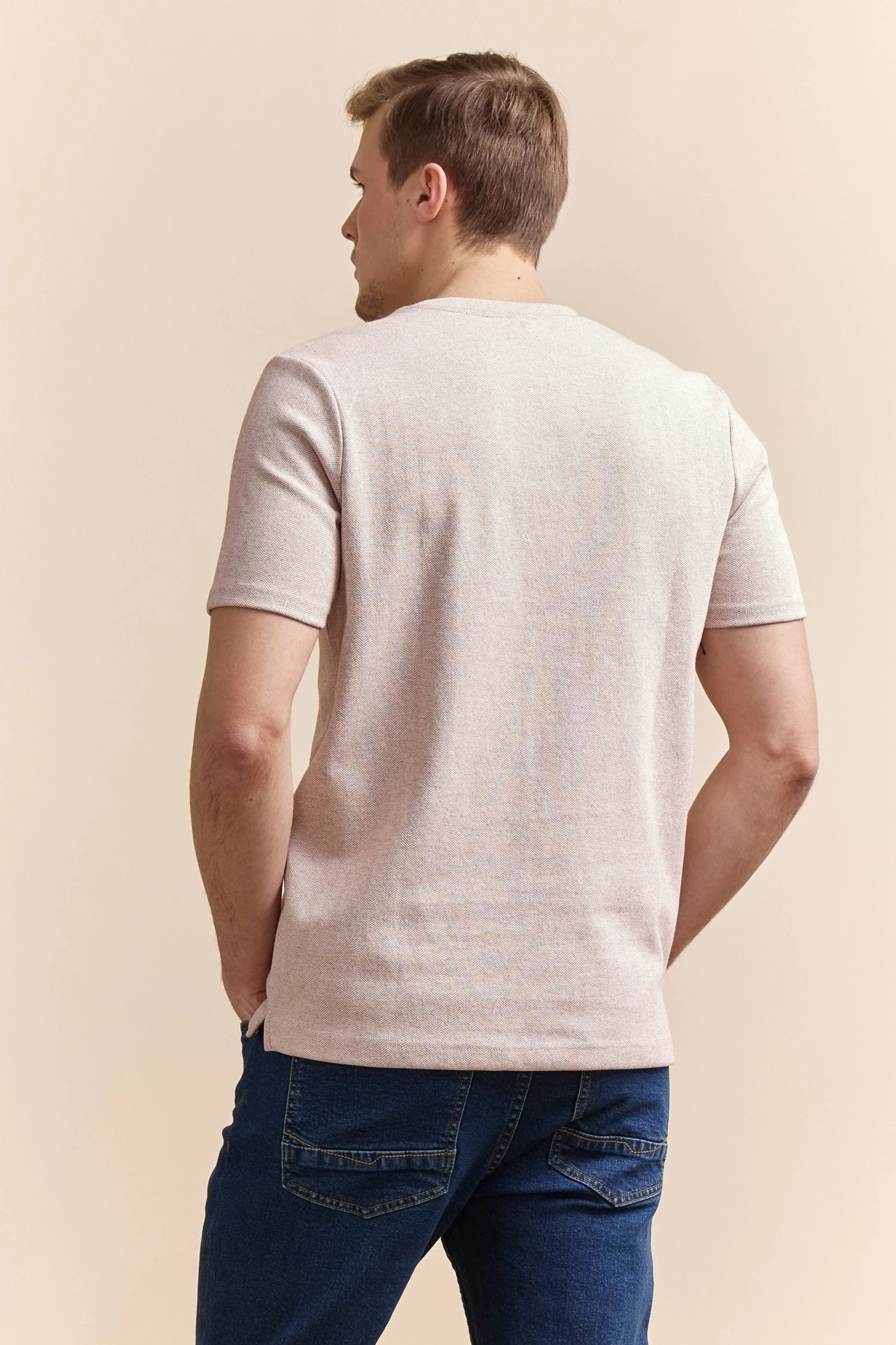 Textured T-shirt - Image 3