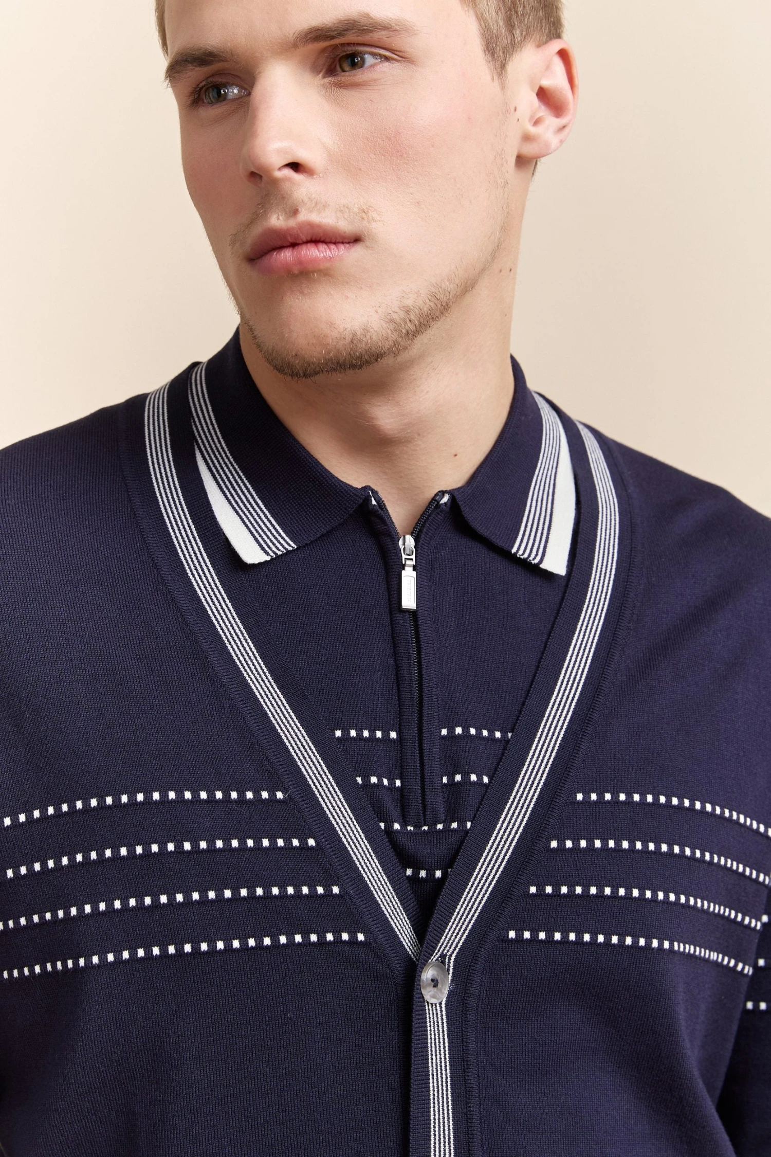 Contrasting Details Knitted Polo - Image 3