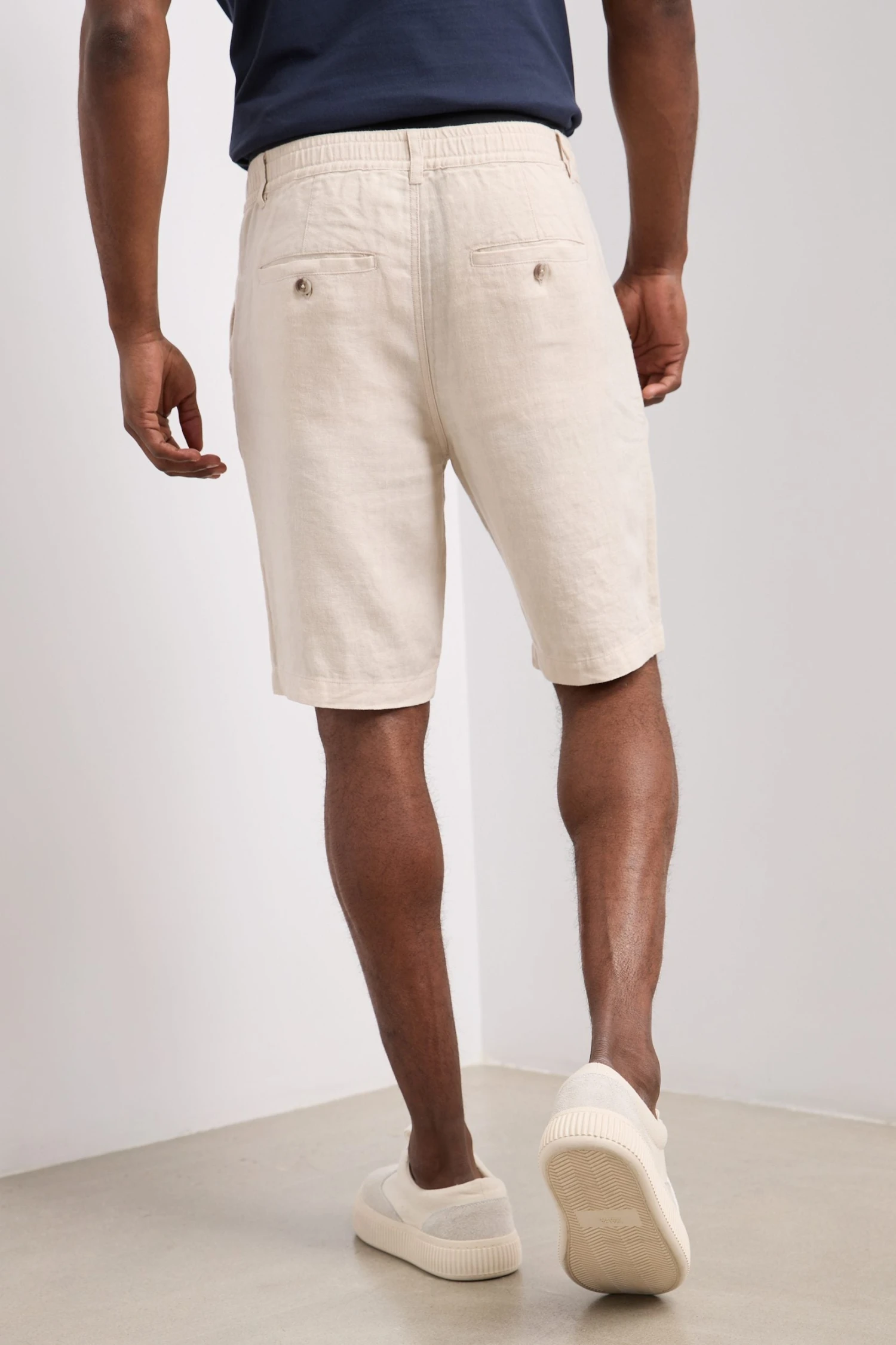 Linen Bermuda Shorts - Image 6