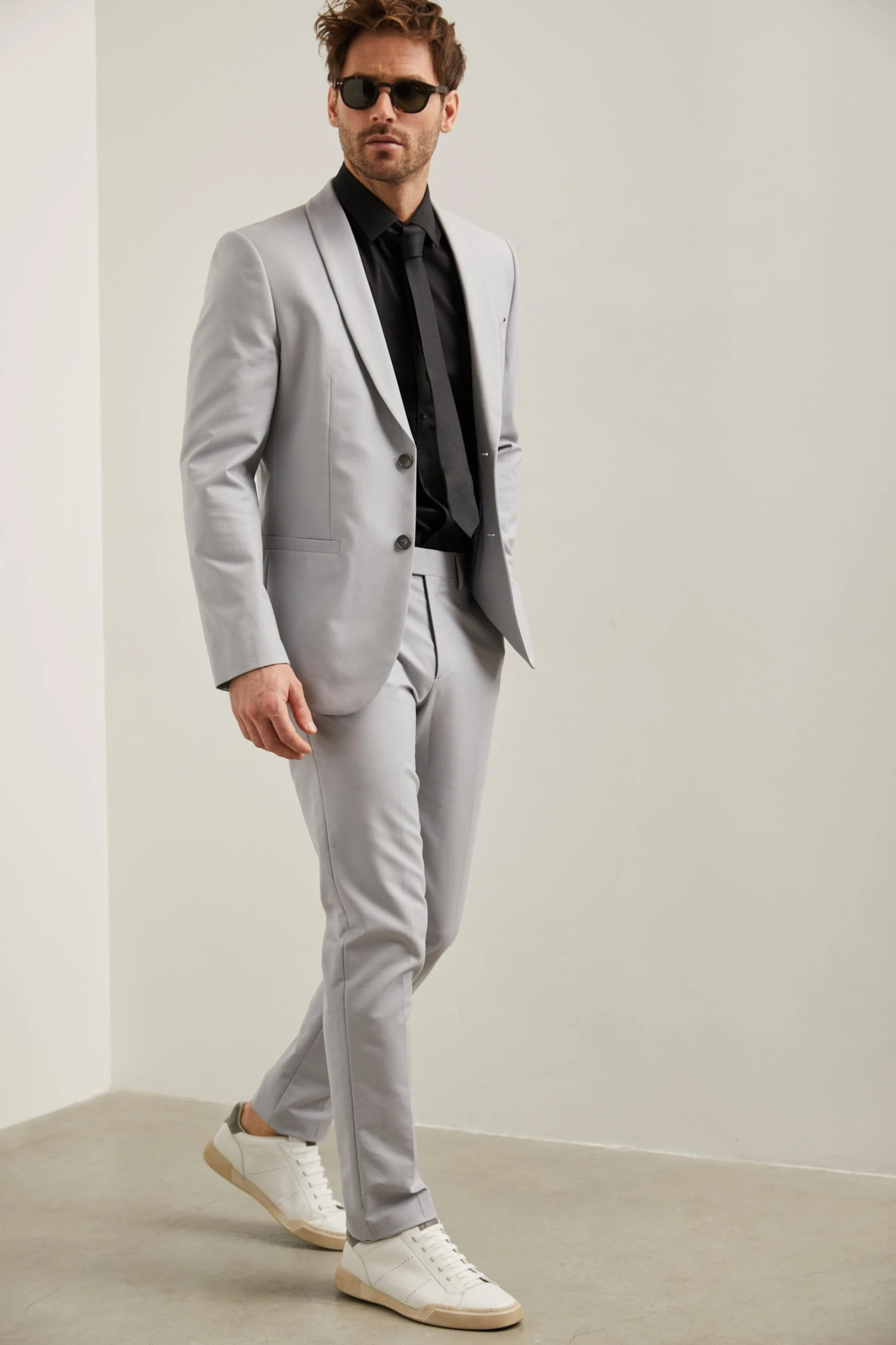 Solid Colour Slim Pant - Image 4