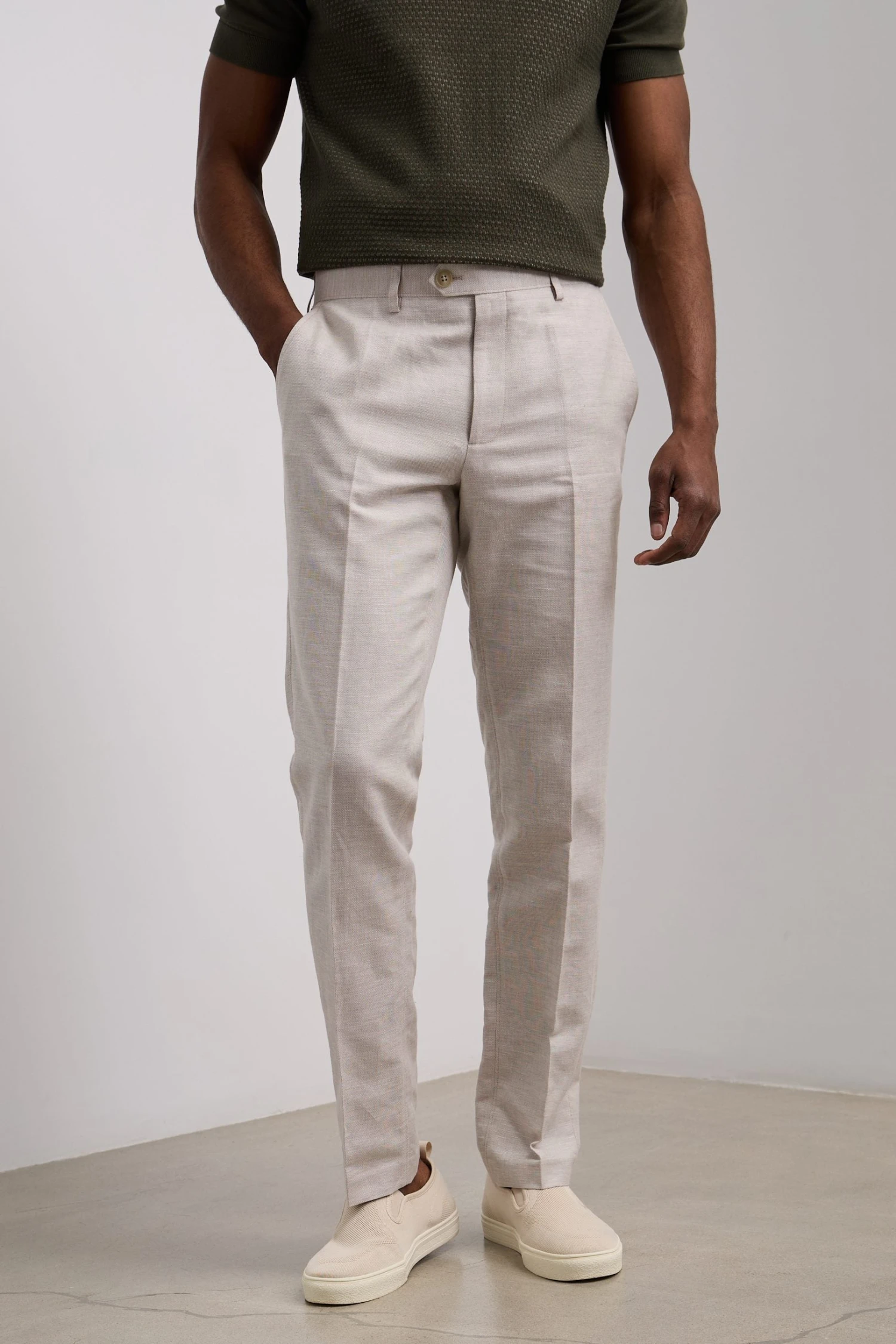 Urban Fit Linen Pants - Image 5