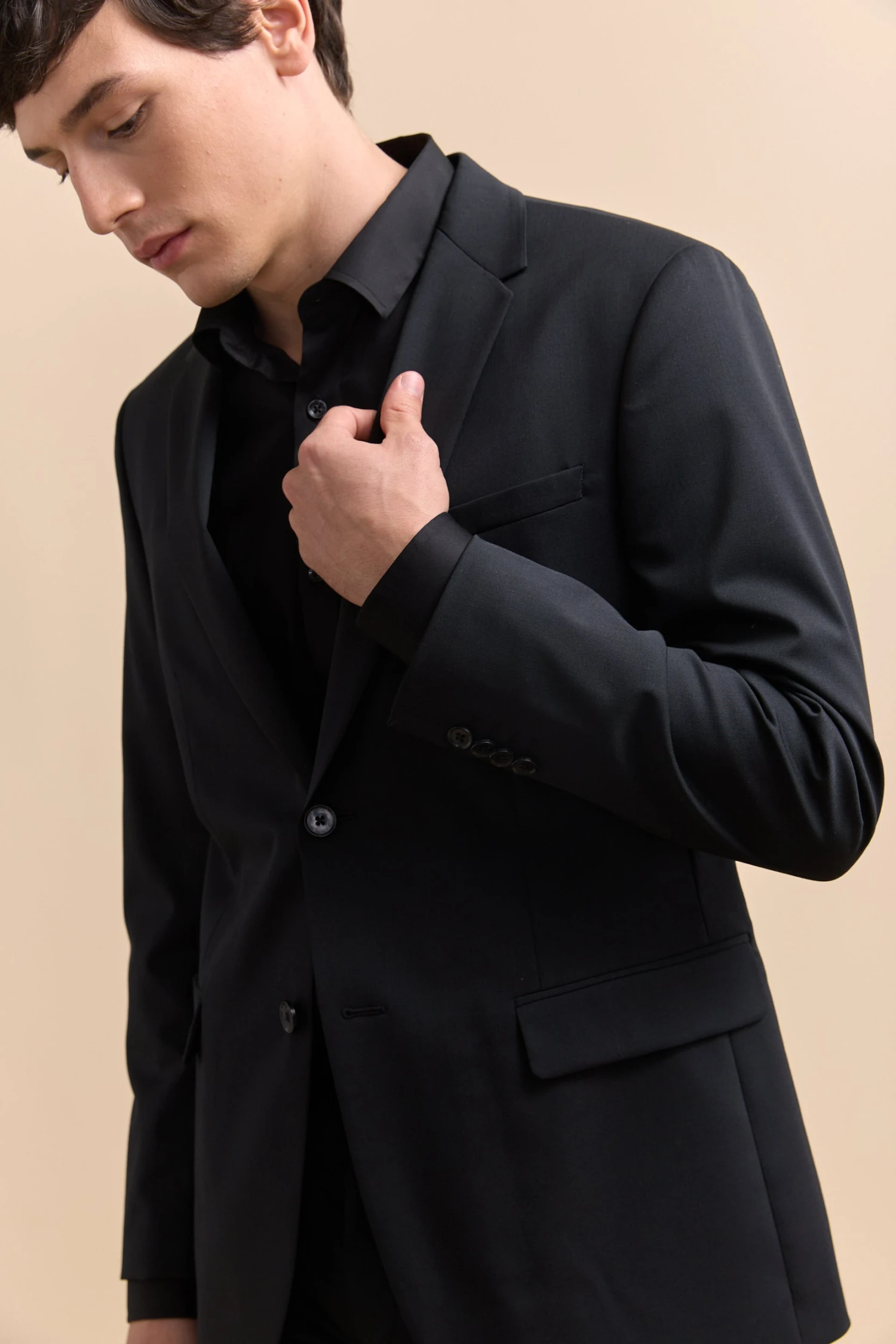 Travel Suit Fitted Blazer - Image 3