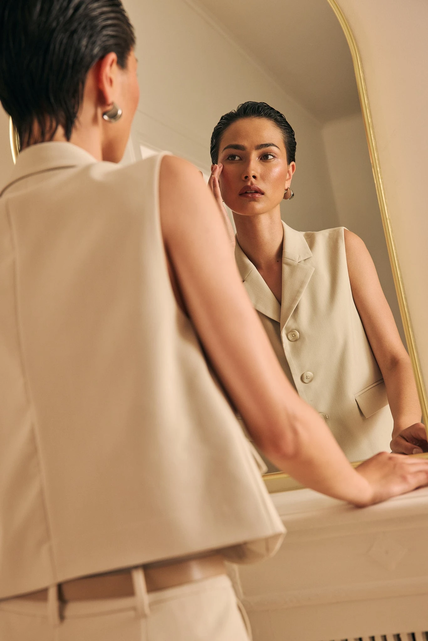 Sleeveless Vest - Image 5